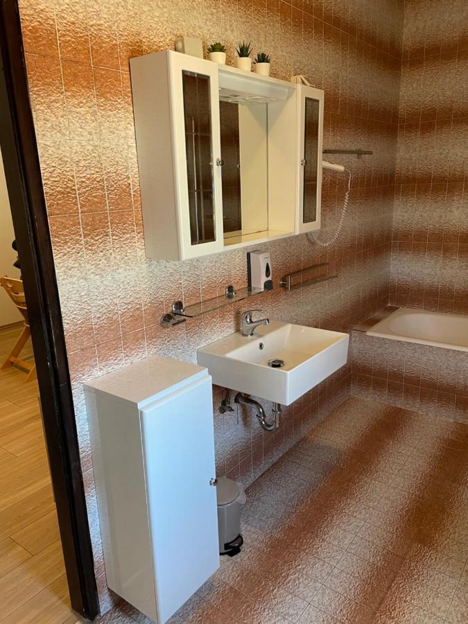 Casa Estancia Apartment Njivice Eksteriør bilde